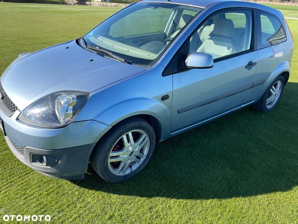 Ford Fiesta 1.6 Ghia - 6