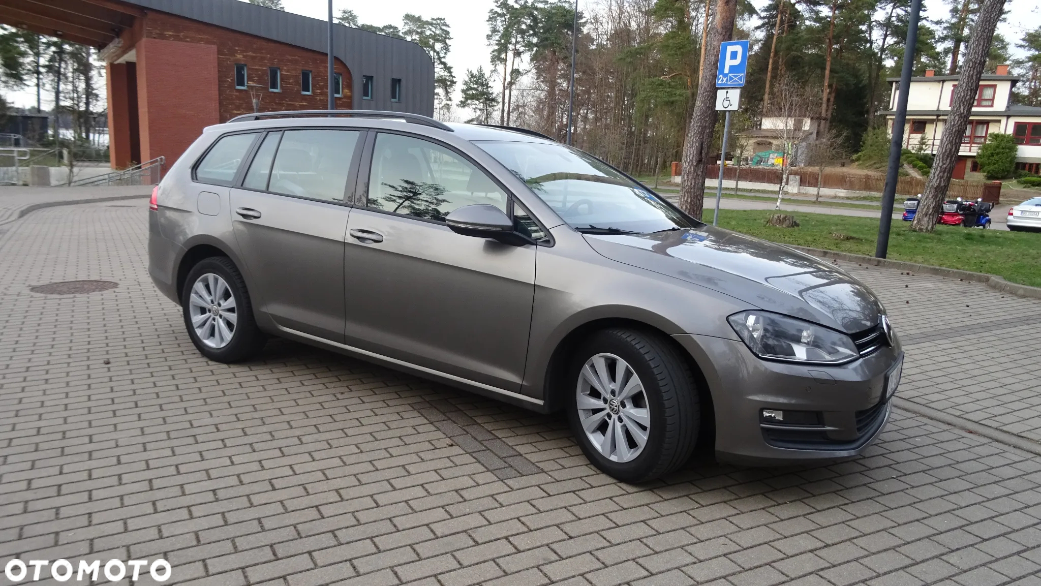 Volkswagen Golf VII 1.6 TDI BMT Comfortline - 3