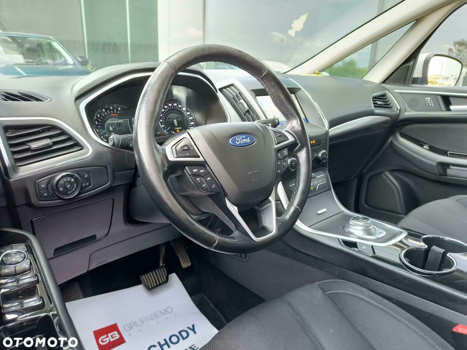 Ford S-Max - 31