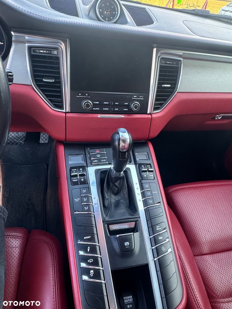 Porsche Macan - 10