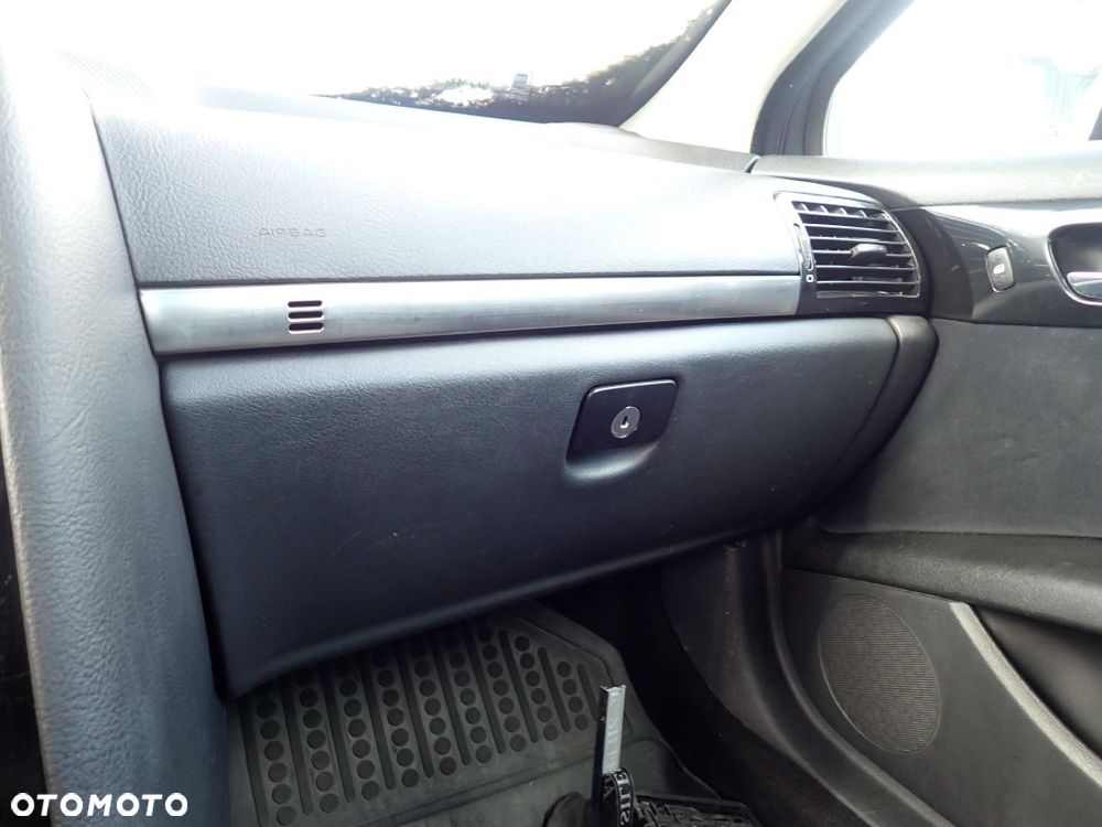 CZĘŚCI - Peugeot 407 2,0 HDI 140KM RHR SEDAN LIFT lakier EZR 2010r. INDEX - 10079 - 9