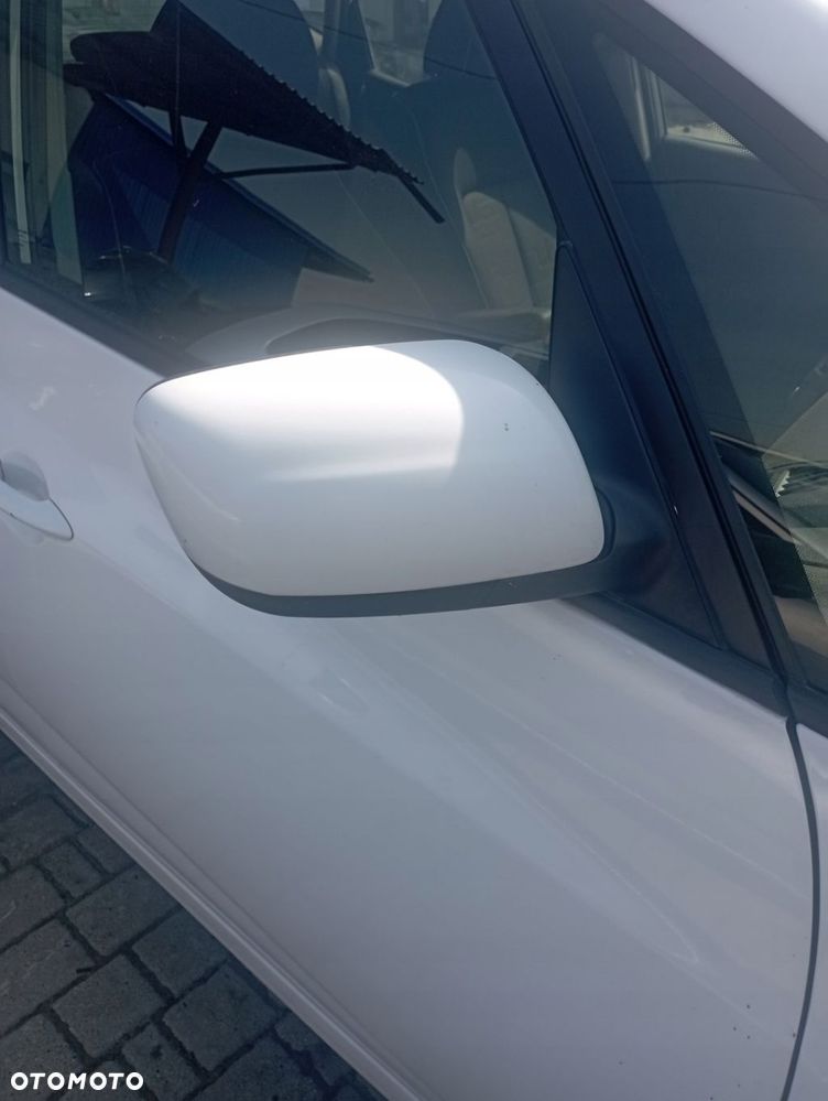 KIA VENGA LUSTERKO PRAWE ELEKTRYCZNE 7F - 1