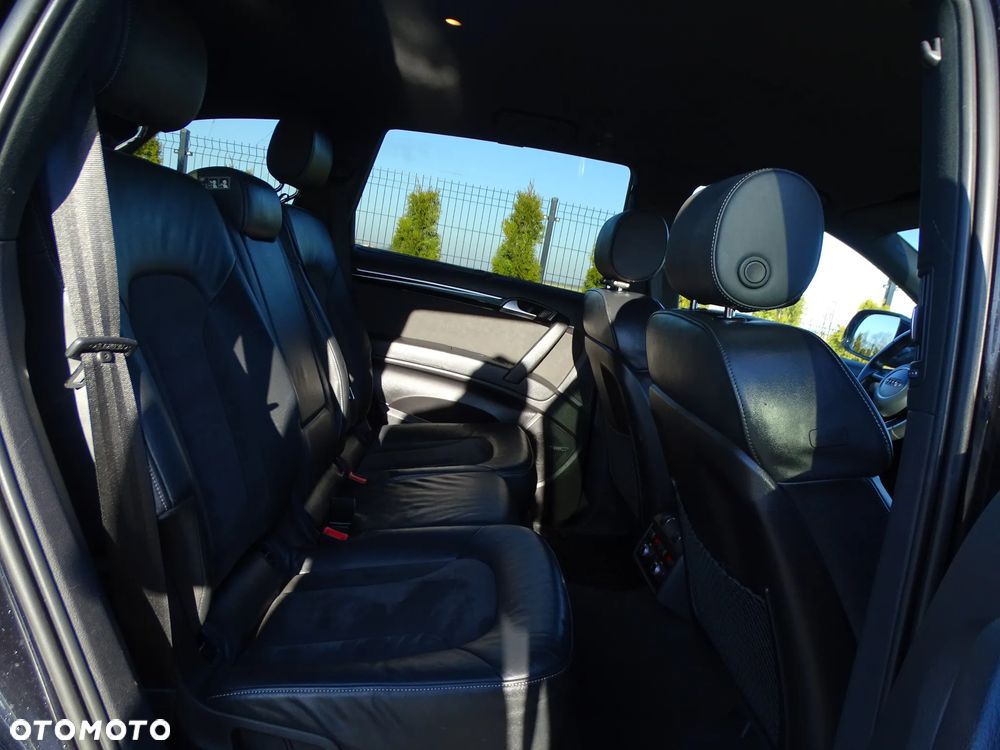 Audi Q7 - 32
