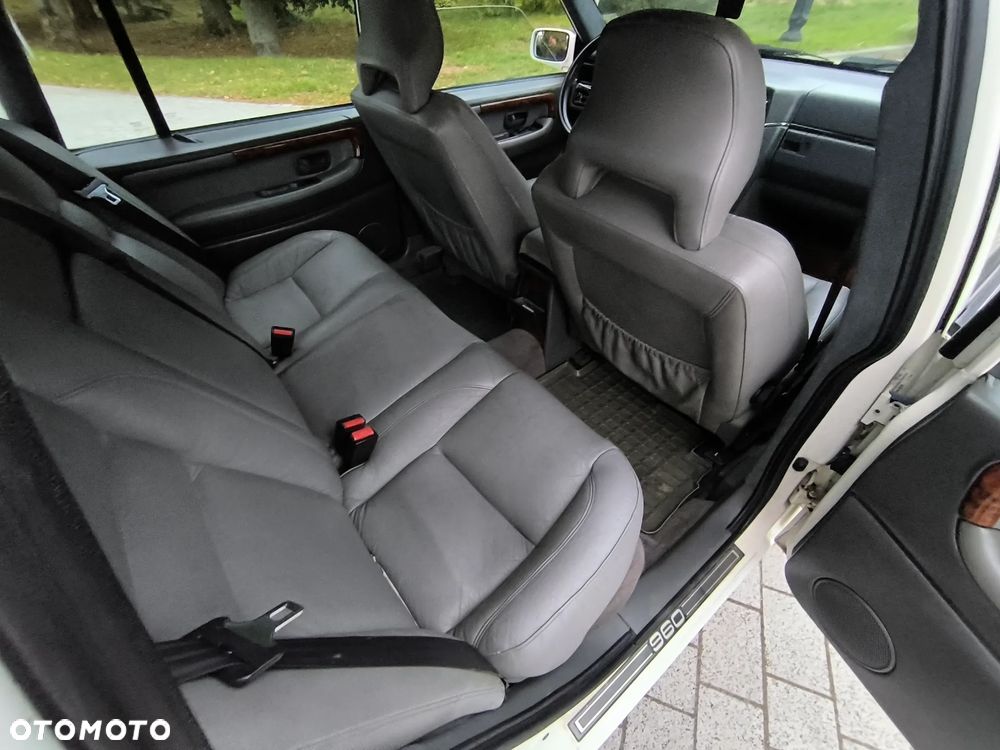 Volvo Seria 900 - 24