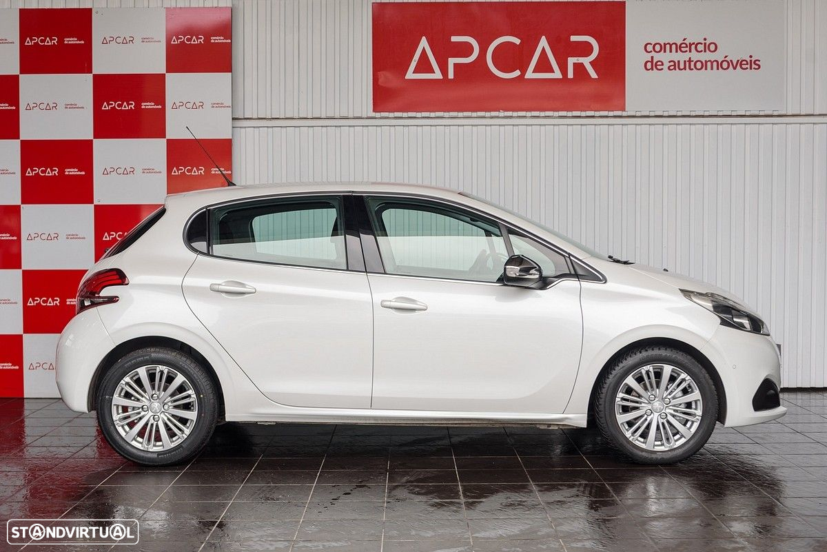 Peugeot 208 1.2 PureTech Allure - 5