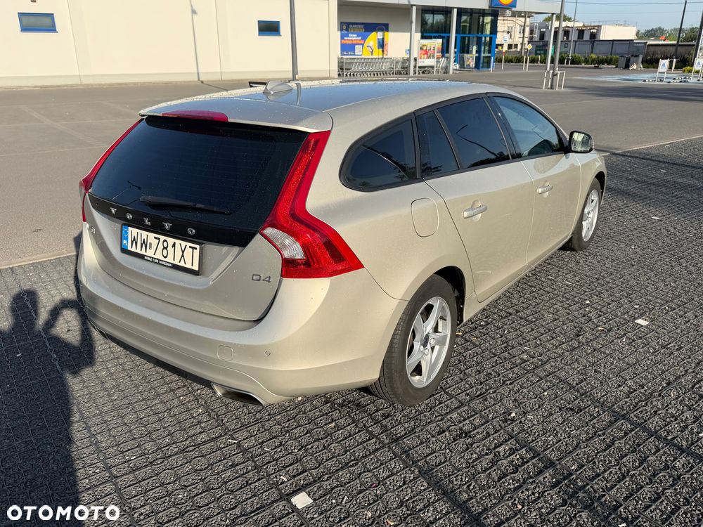 Volvo V60 ver-d4-drive--e-dynamic-edition-kinetic- - 3