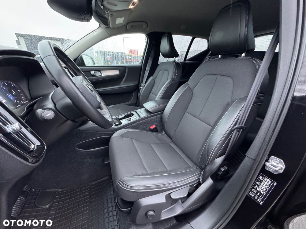 Volvo XC 40 D3 SCR Momentum - 19