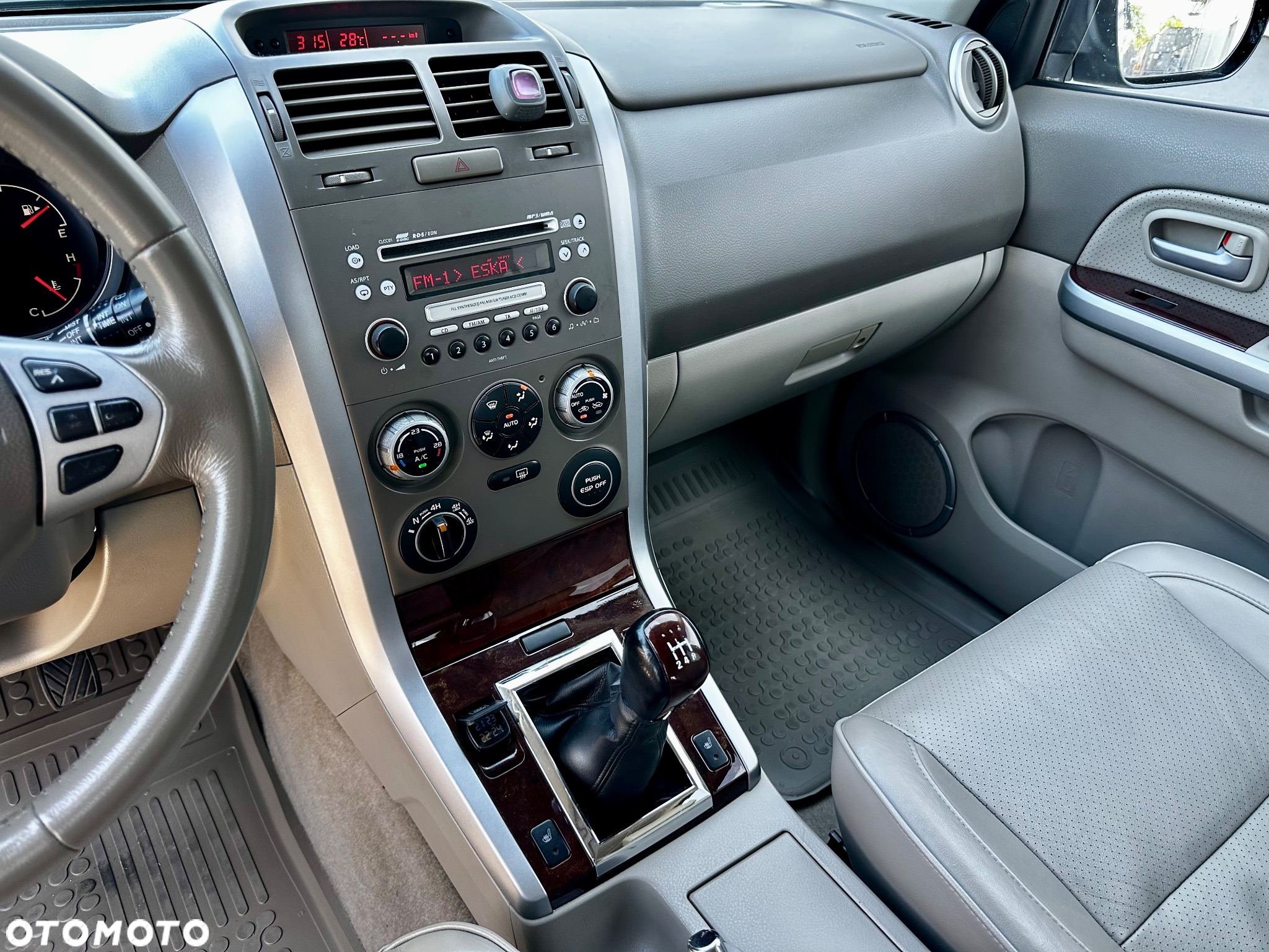 Suzuki Grand Vitara 2.0 De luxe - 9