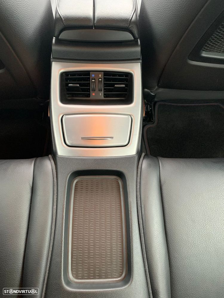 BMW 320 d Coupe Edição M - 30