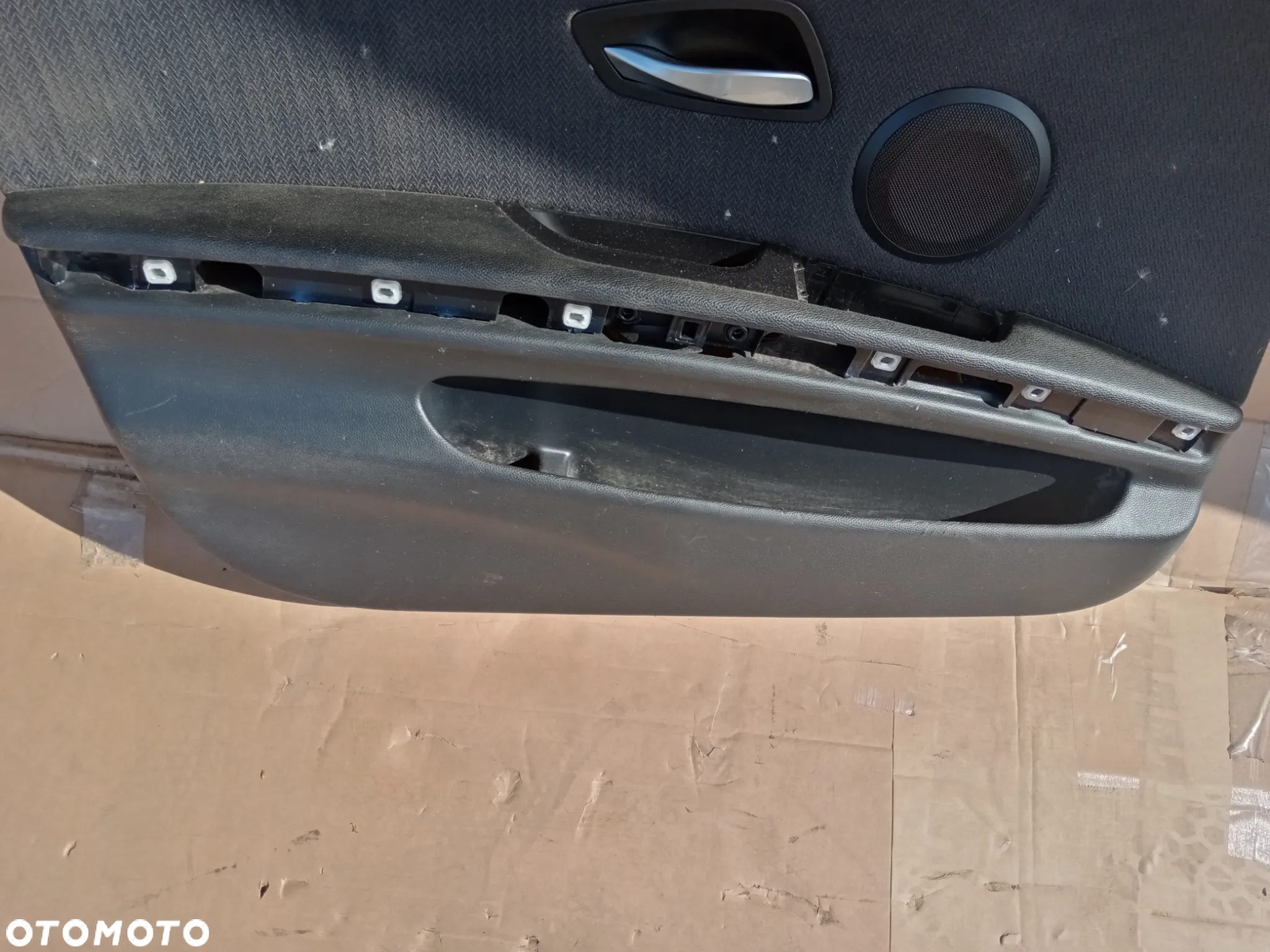 Boczek tapicerka lewy przód BMW 3 E90 - 2