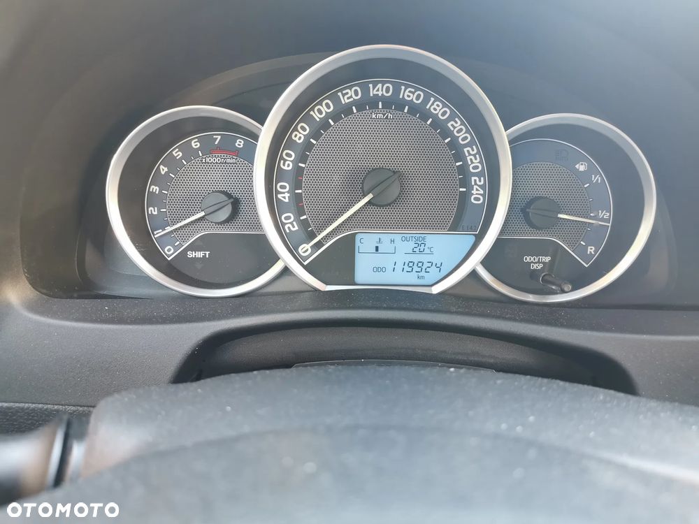 Toyota Auris 1.6 Dynamic - 13