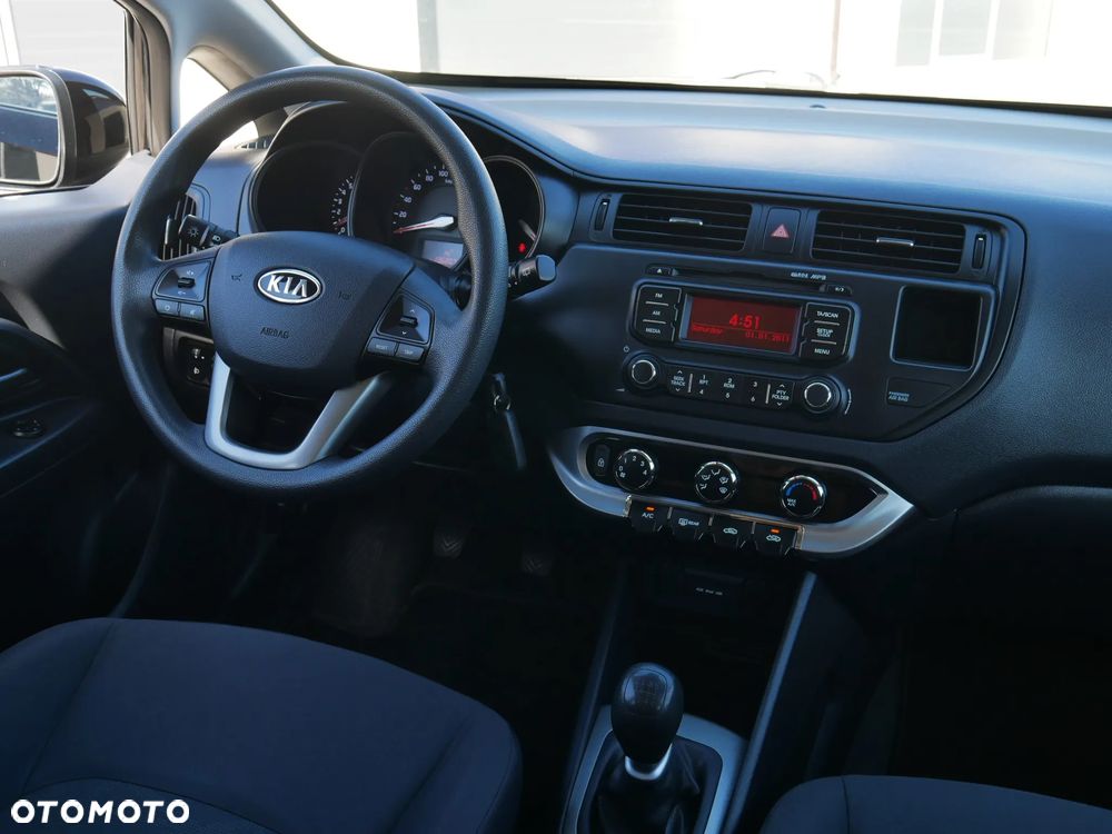 Kia Rio - 23