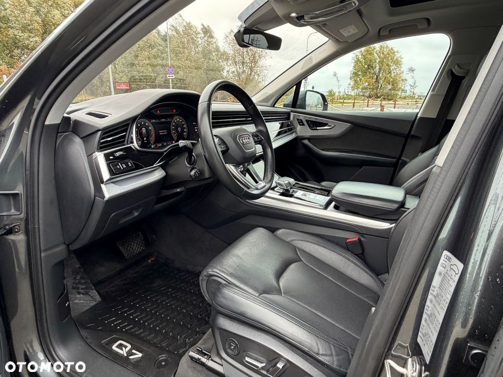 Audi Q7 - 10