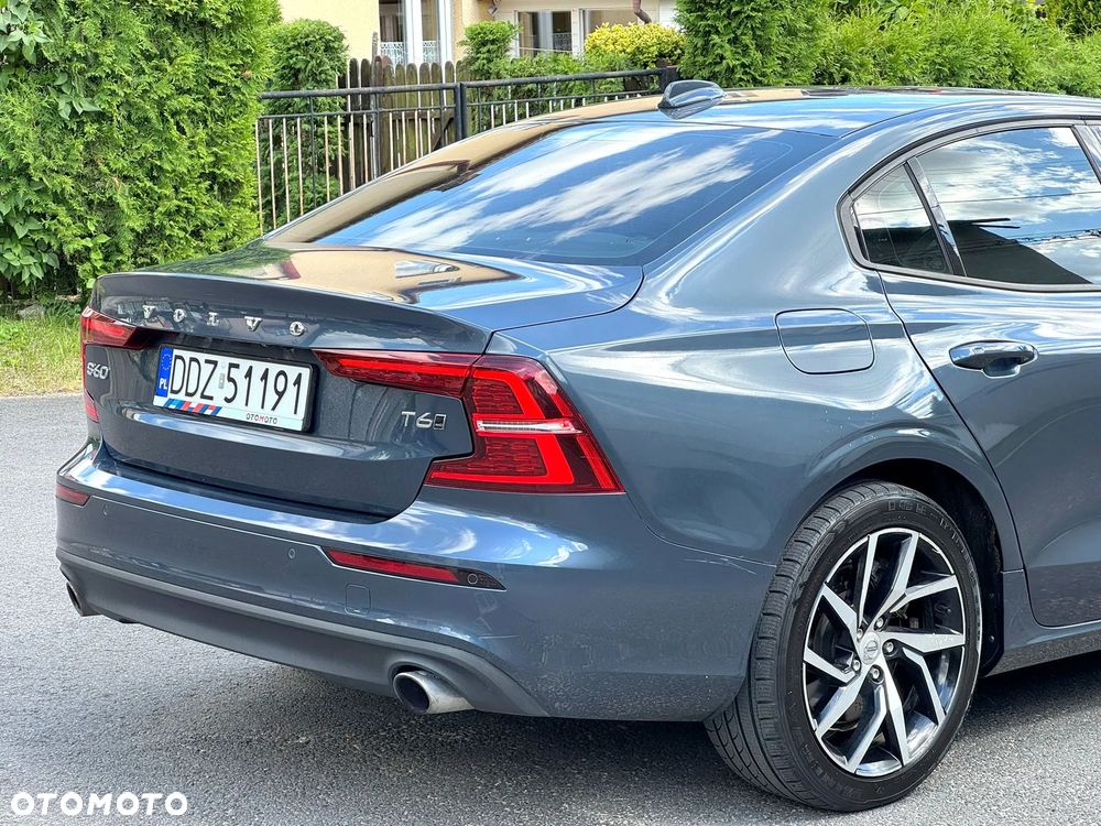 Volvo S60 T6 AWD Momentum Pro - 28