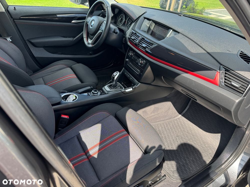 BMW X1 sDrive18d Sport Line - 28