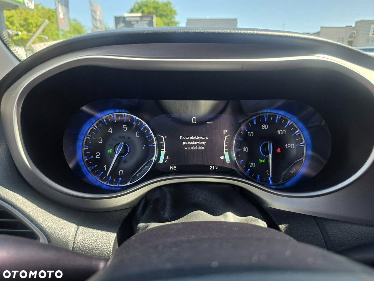 Chrysler Pacifica - 11