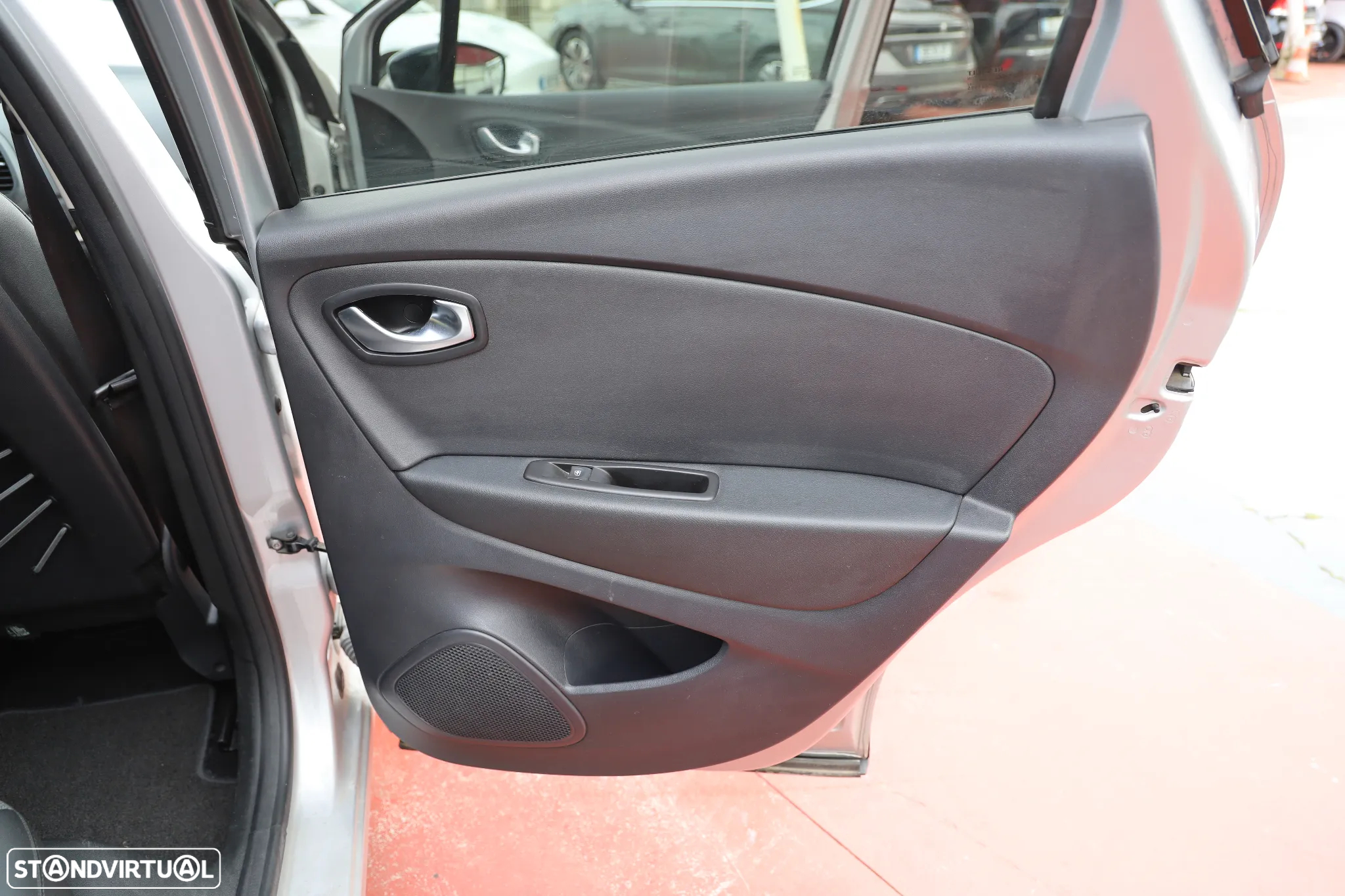 Renault Captur 1.5 dCi Exclusive - 8
