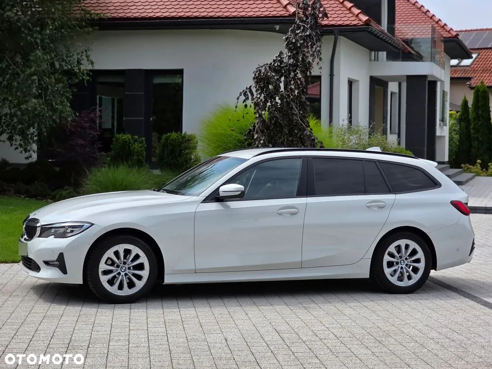 BMW Seria 3 318i Business Edition sport - 10