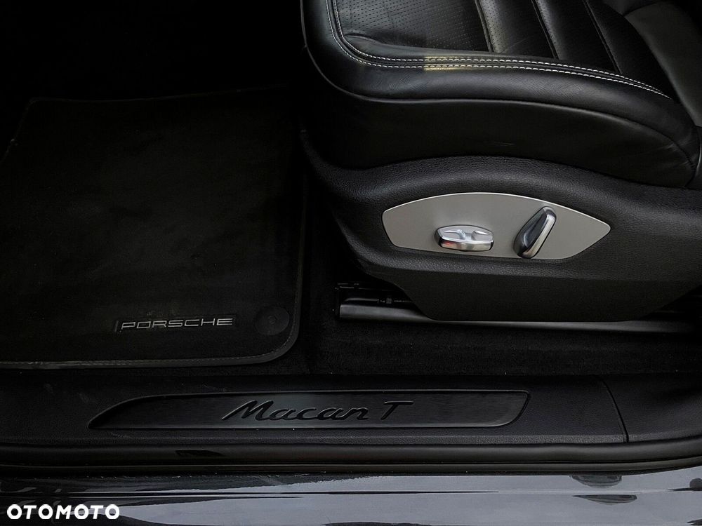 Porsche Macan - 25