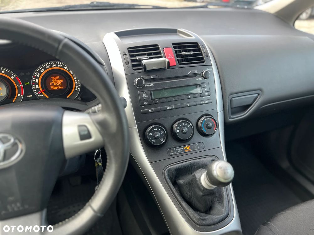 Toyota Auris 1.33 VVT-i Active - 15