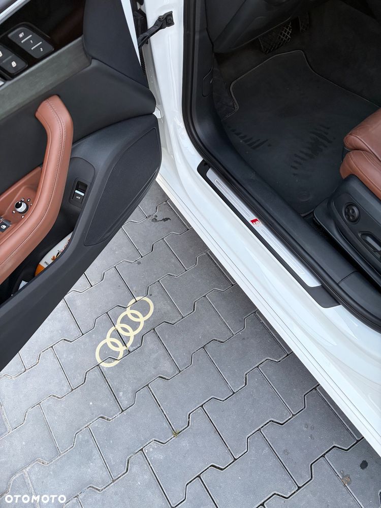 Audi A4 Limousine - 9