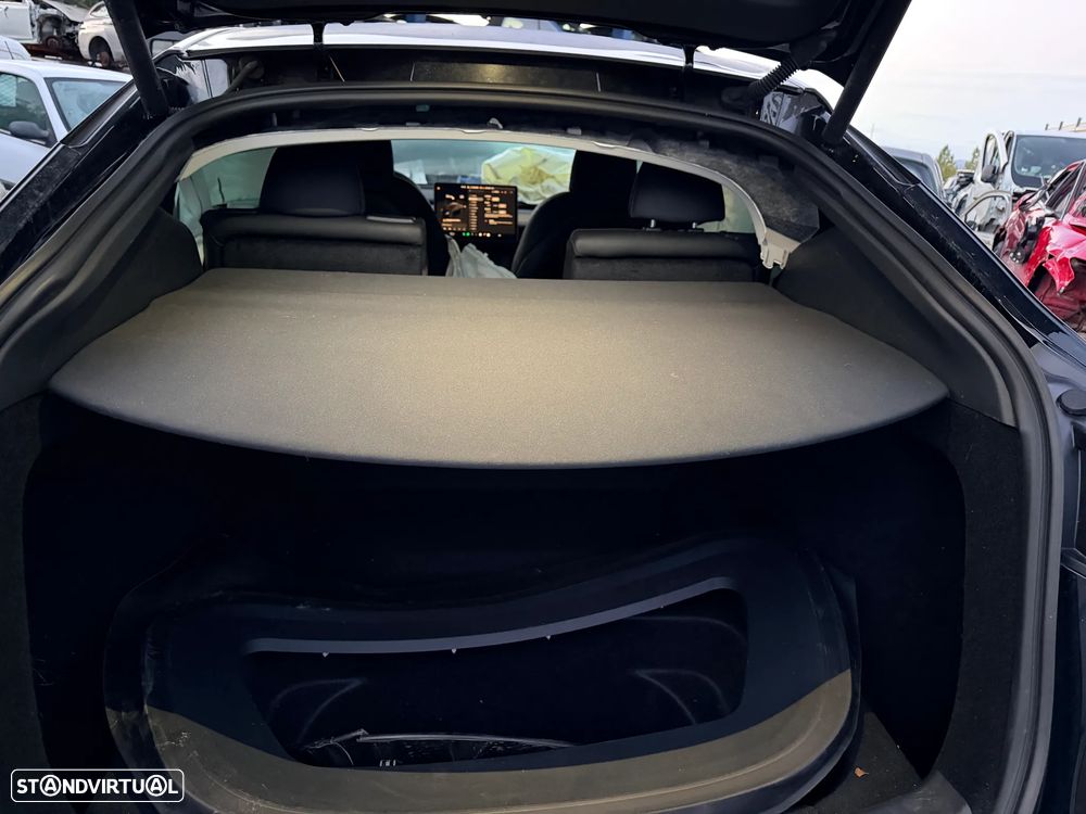 TESLA MODEL Y TRAÇÃO TRASEIRA DE 2025 EM FIM DE VIDA (CENTRO DE ABATE) - 4
