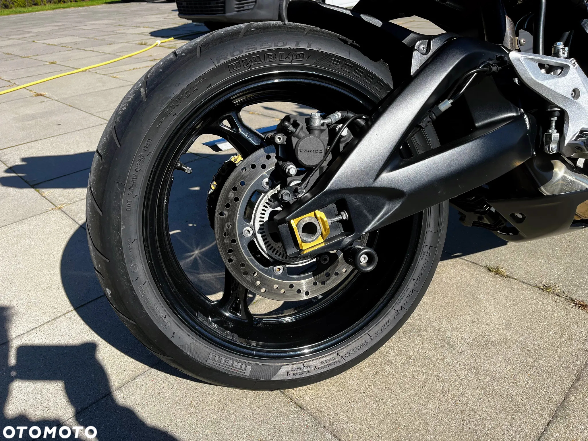Suzuki GSX - 12