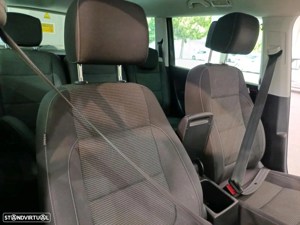 VW Sharan 2.0 TDI Confortline DSG - 9