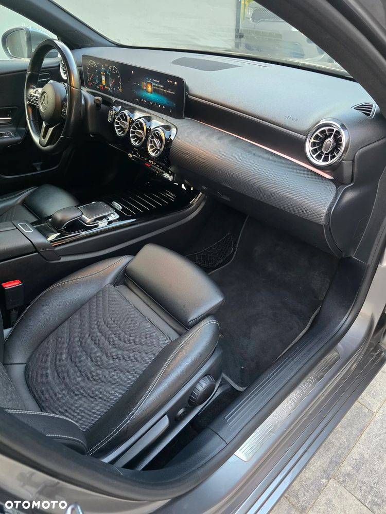 Mercedes-Benz Klasa A 200 Edycja specjalna 7G-DCT - 21
