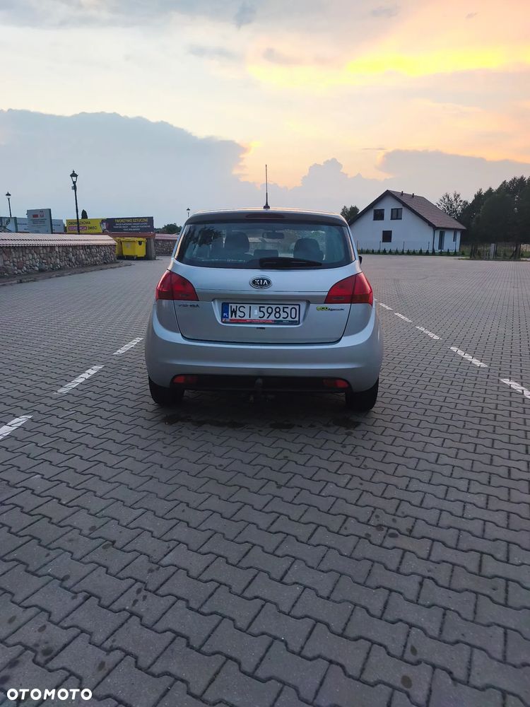 Kia Venga - 14