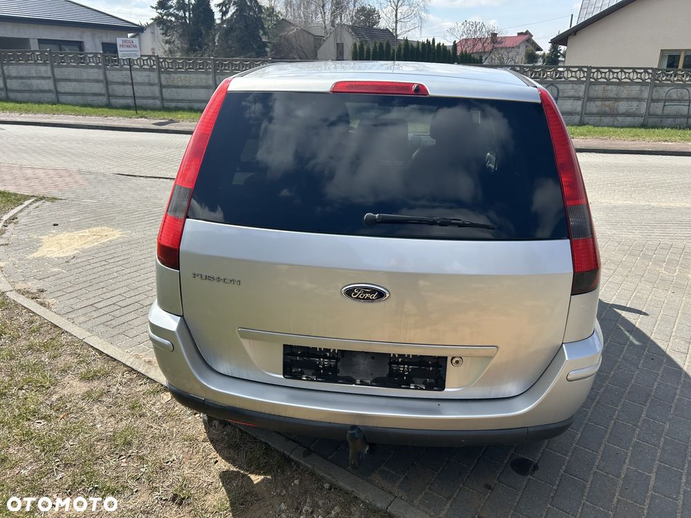 Ford Fusion 1.4 + - 6