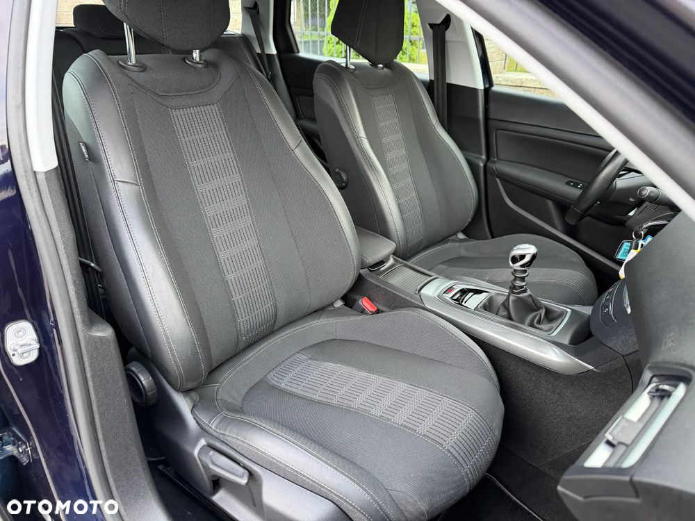 Peugeot 308 BlueHDi FAP 130 Stop & Start Allure - 9