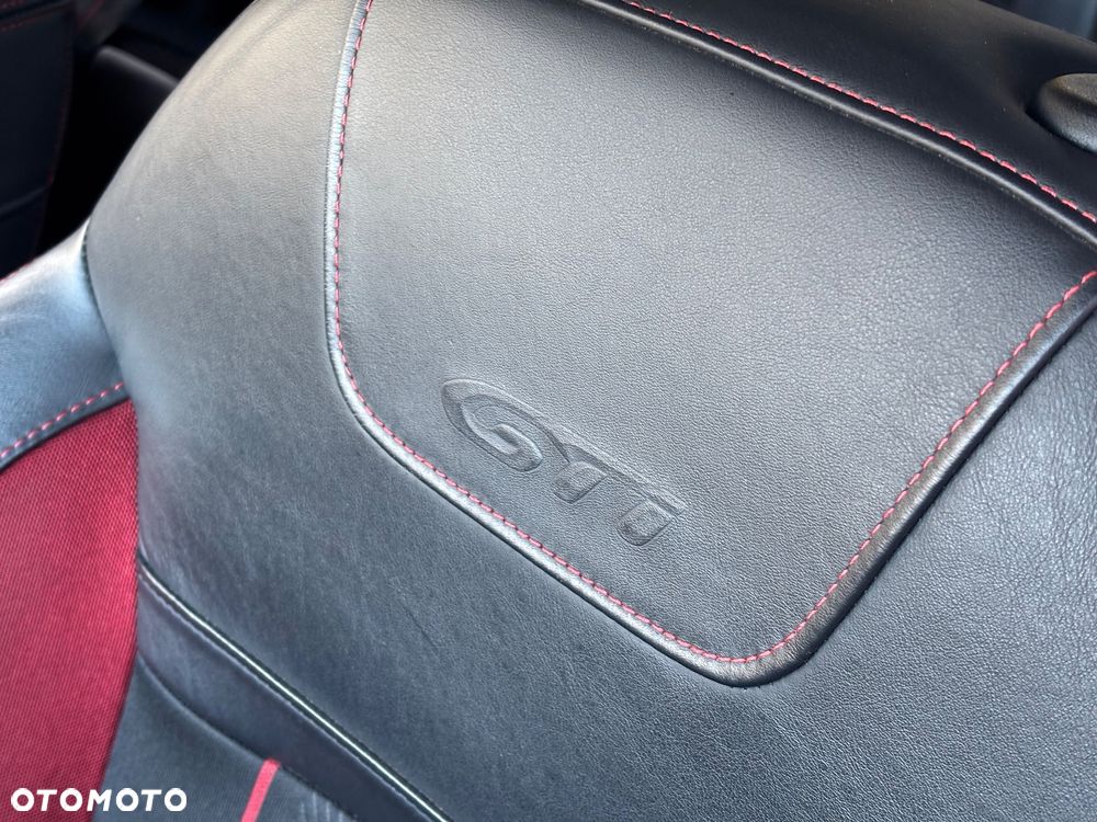 Peugeot 208 1.6 THP GTi - 30