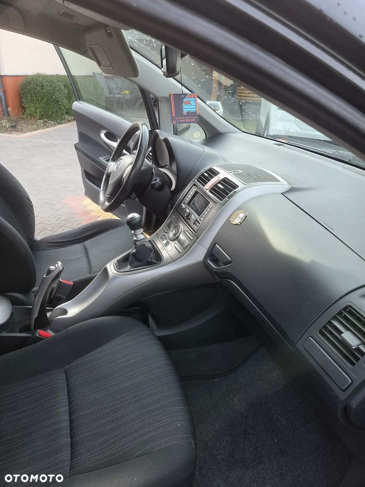 Toyota Auris 2.0 D-4D Luna - 7