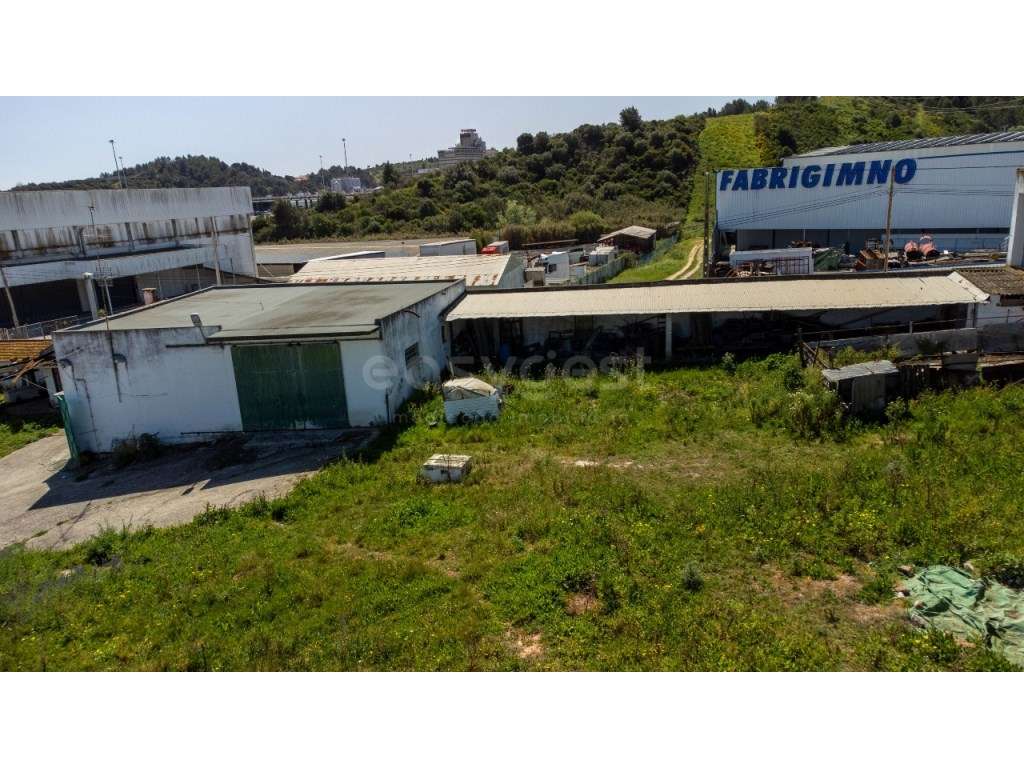 Terreno com 10.700 m2 para construção _industrial_comércio_serviços - Grande imagem: 2/14