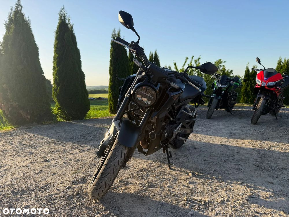 Honda CB - 1