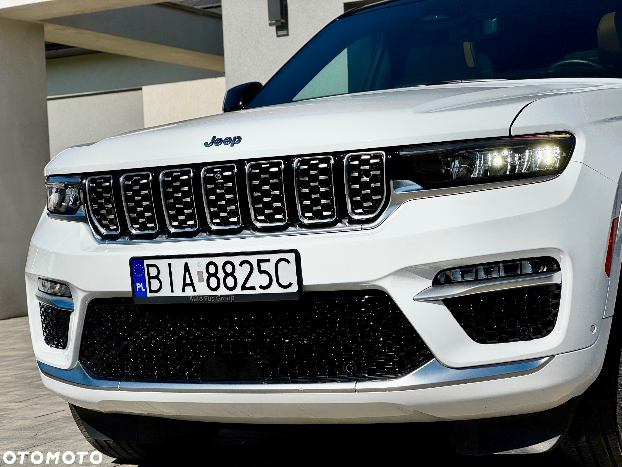 Jeep Grand Cherokee 2.0 4xe Plug-in Hybrid Automatik Summit Reserve - 18