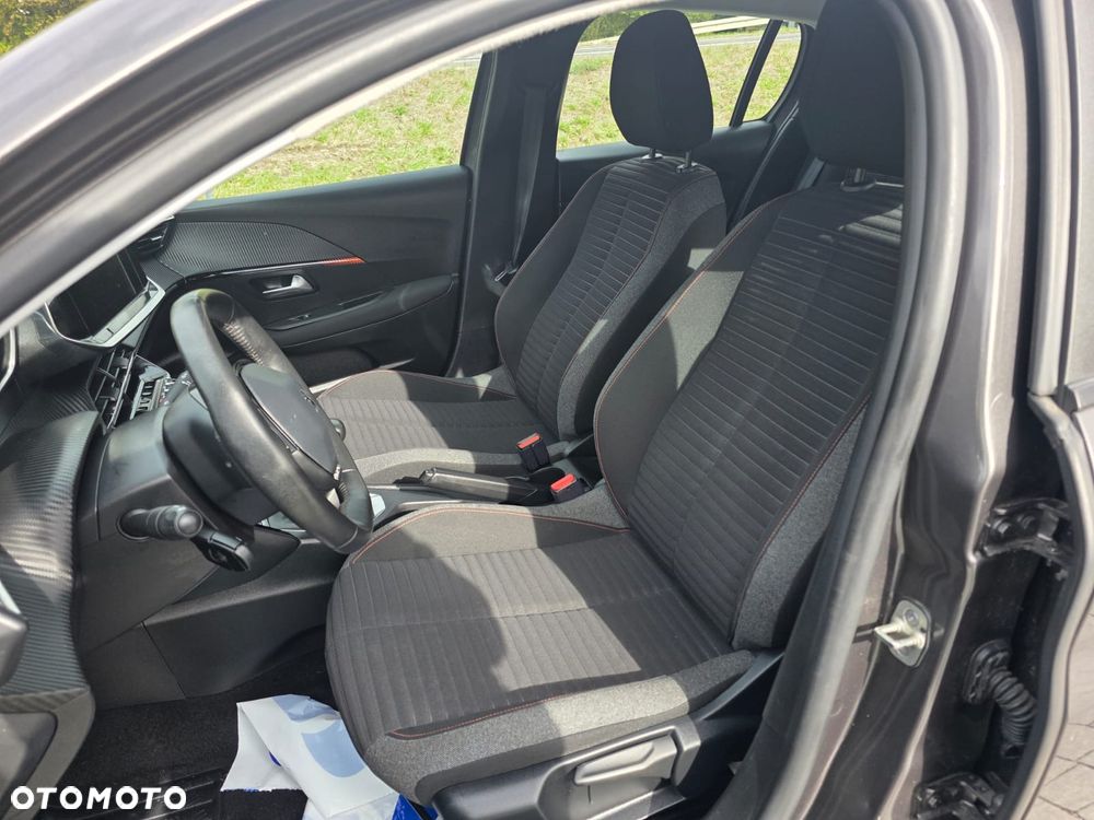 Peugeot 208 - 16