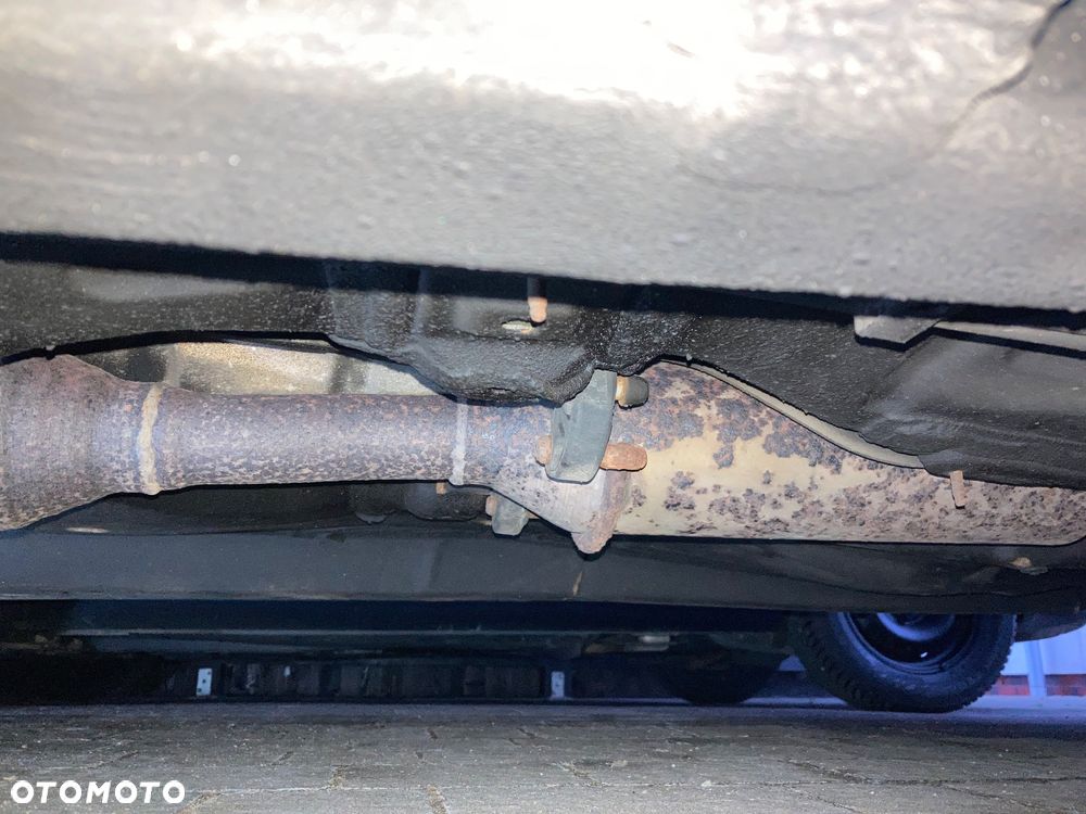 Toyota Avensis 1.8 VVT-i Sol - 35