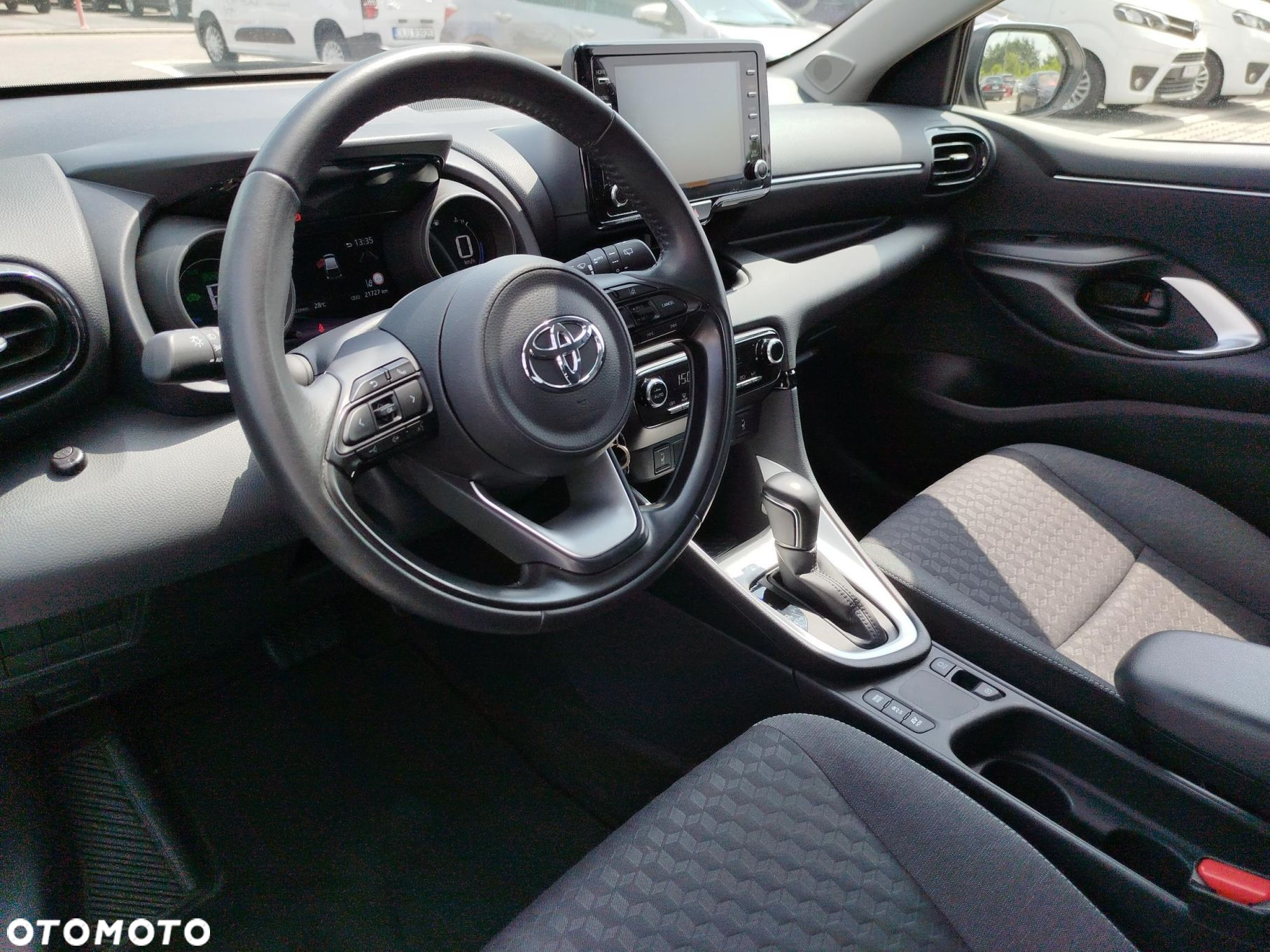 Toyota Yaris - 10