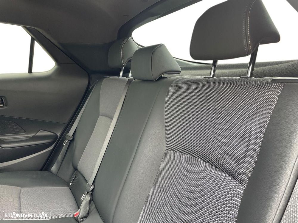 Toyota C-HR 2.0 HDF Plug-in Lounge - 12