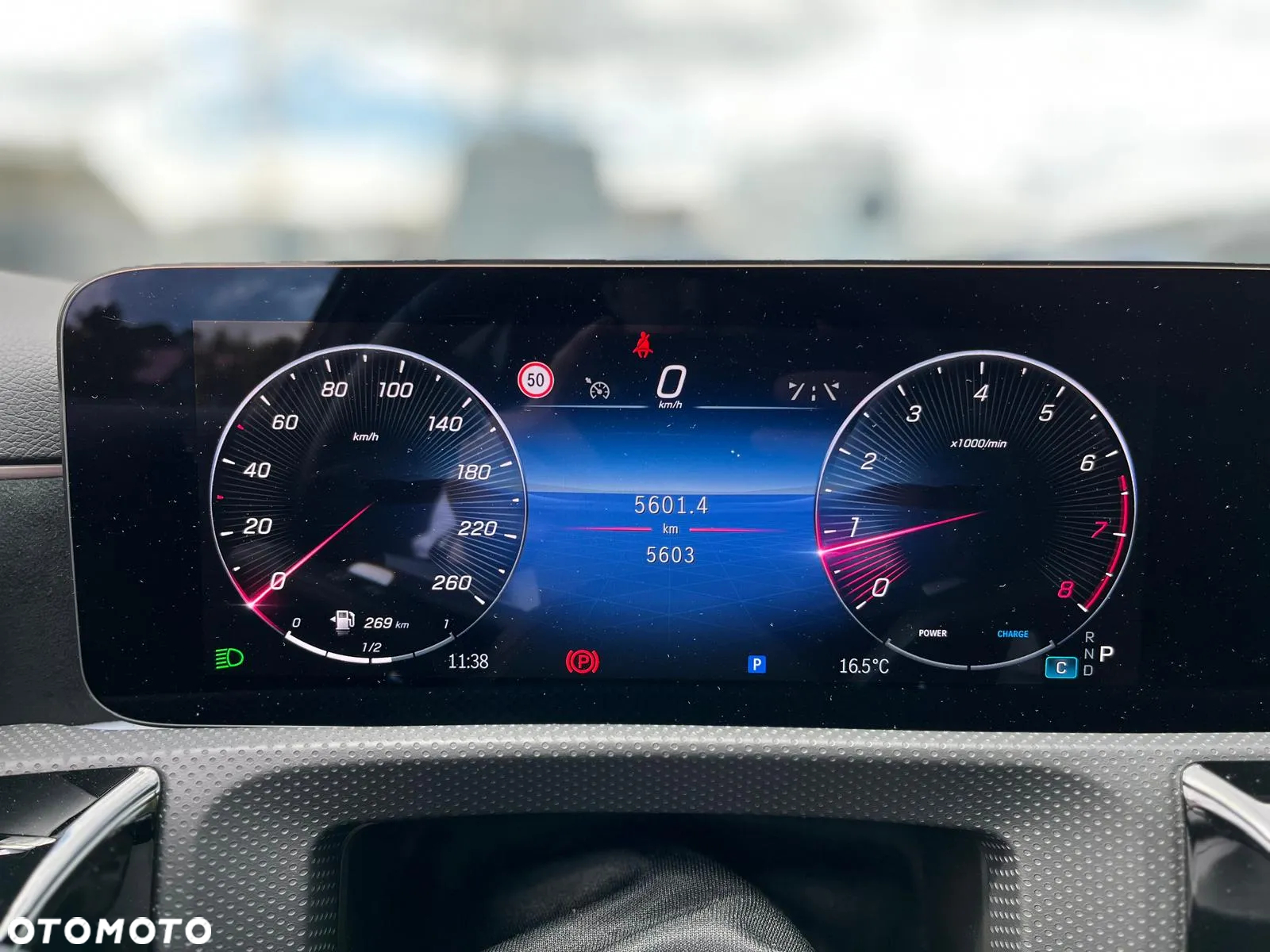 Mercedes-Benz Klasa A 220 4-Matic AMG Line 8G-DCT - 36