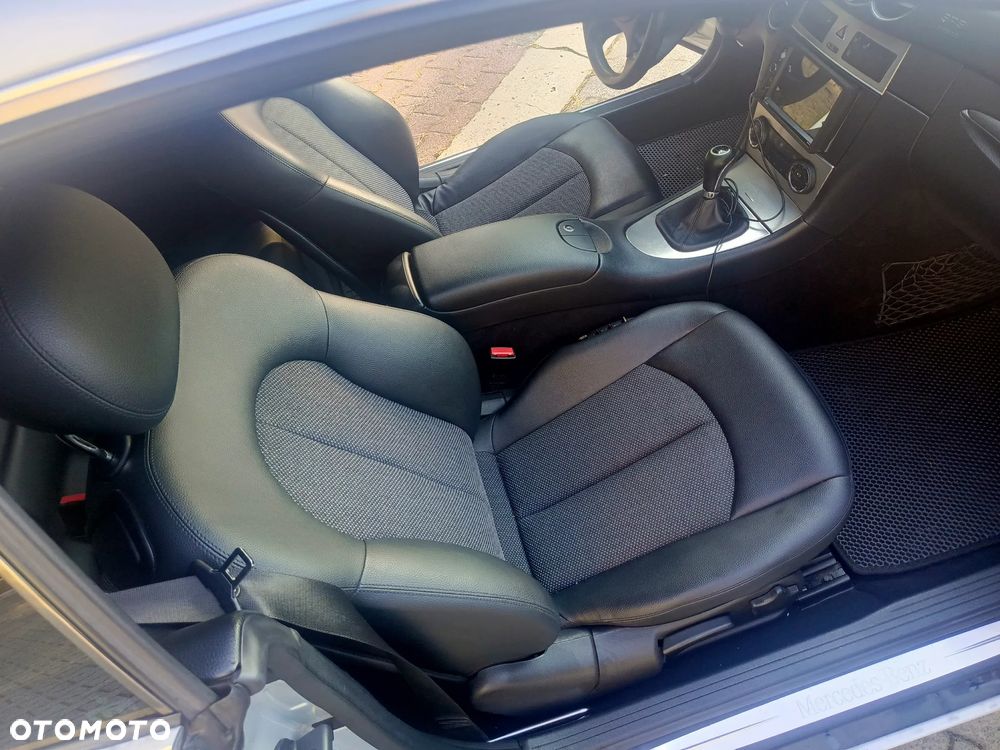 Mercedes-Benz CLK 220 CDI Avantgarde - 7