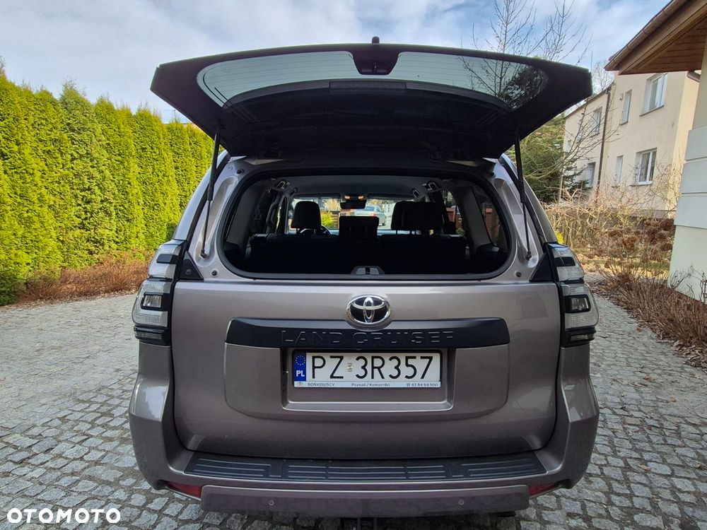 Toyota Land Cruiser LC 2.8 D-4D Executive - 8