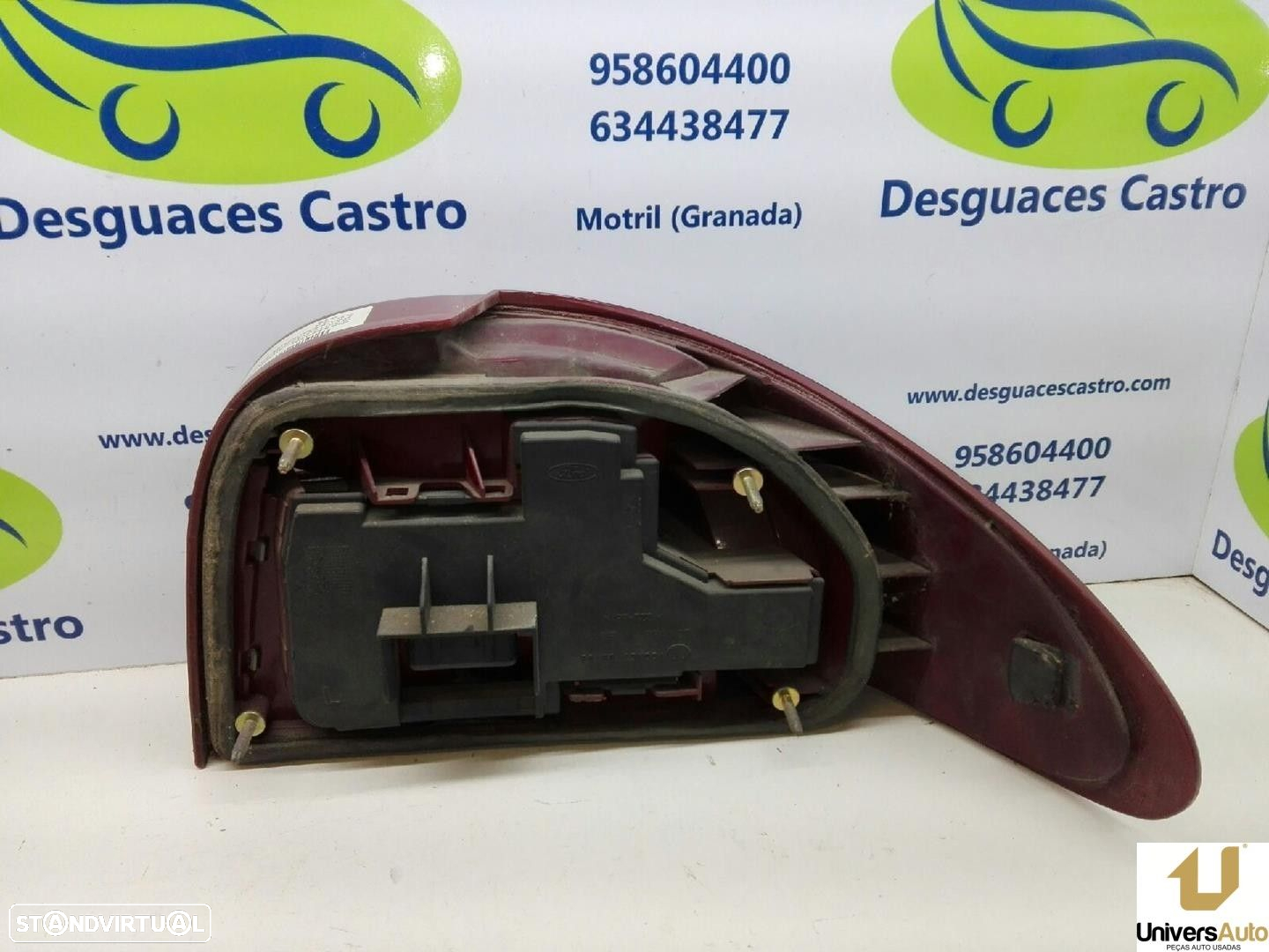 FAROLIM TRASEIRO ESQUERDO FORD MONDEO I 1995 - - 4