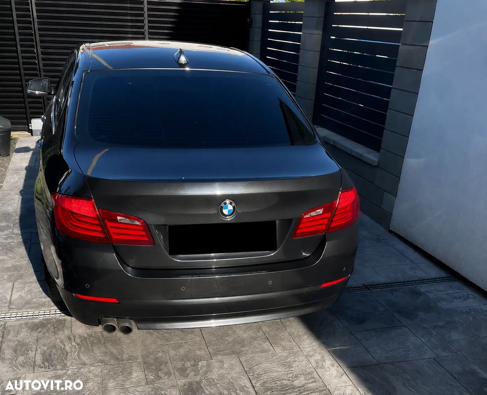 BMW Seria 5 520d Sport-Aut. - 4
