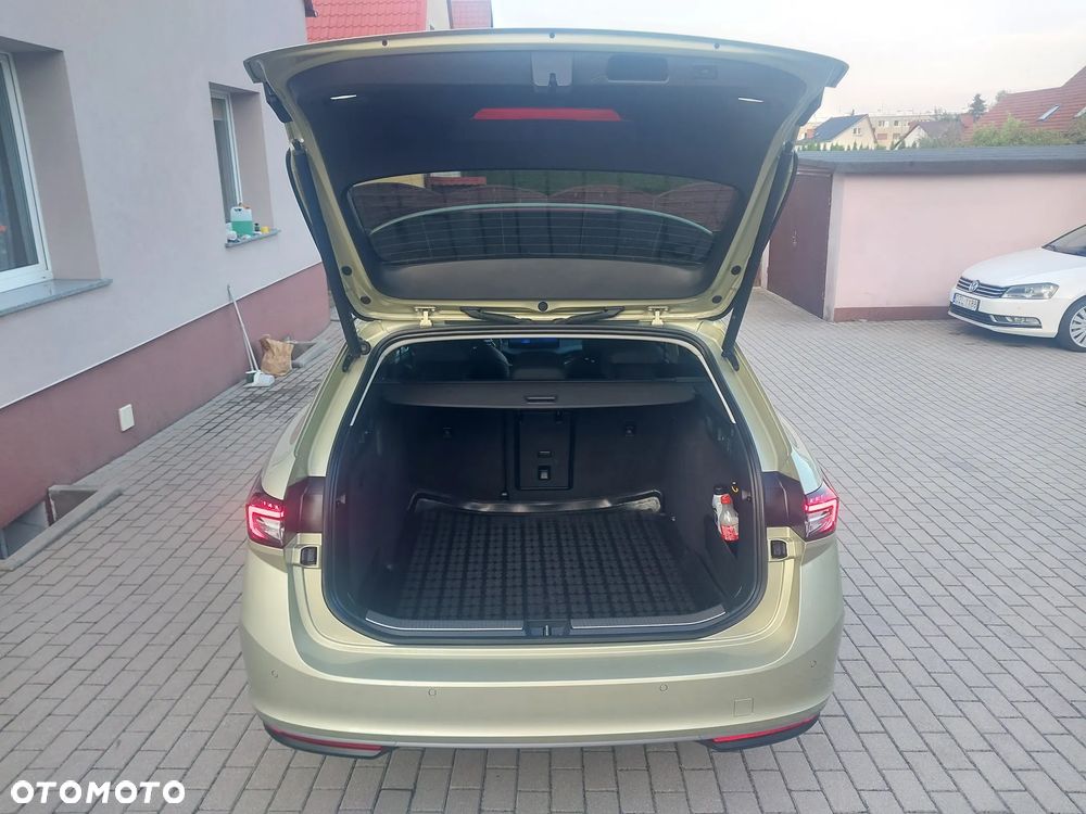 Skoda Superb 2.0 TDI SCR 4x4 L&K DSG - 18