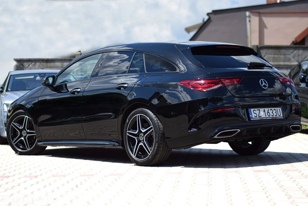 Mercedes-Benz CLA 180 7G-DCT AMG Line - 32