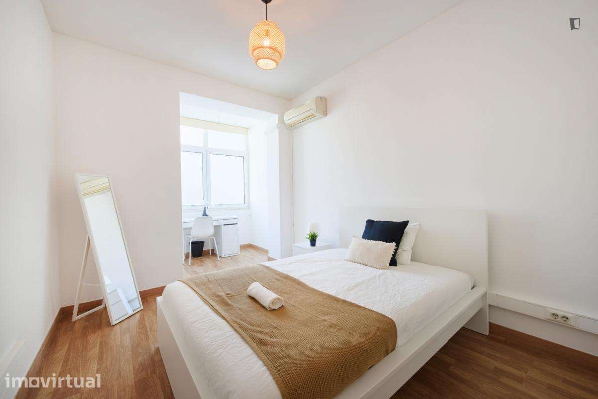 Quarto - localizado em Picoas Lisbon - Grande imagem: 4/17