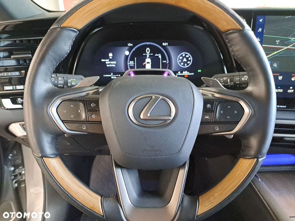 Lexus RX 2025